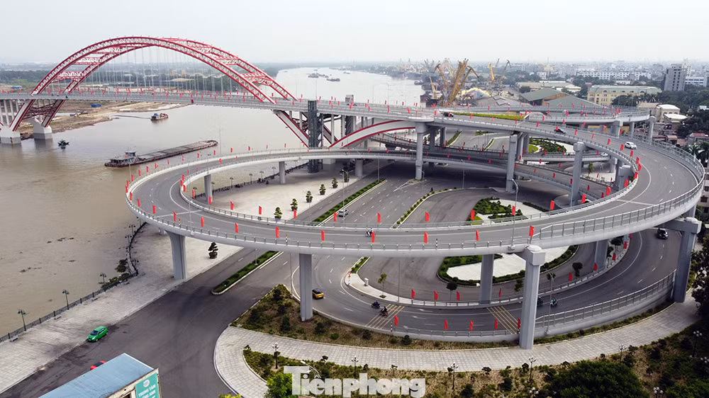 Cận cảnh cây cầu 'Cánh chim biển' của thành phố Hải Phòng ảnh 2