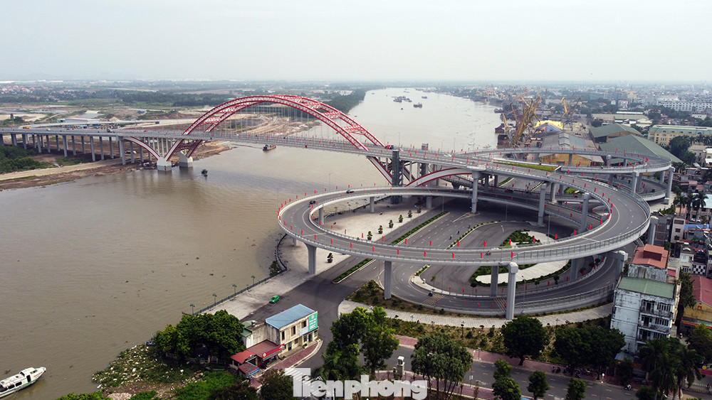 Cận cảnh cây cầu 'Cánh chim biển' của thành phố Hải Phòng ảnh 1