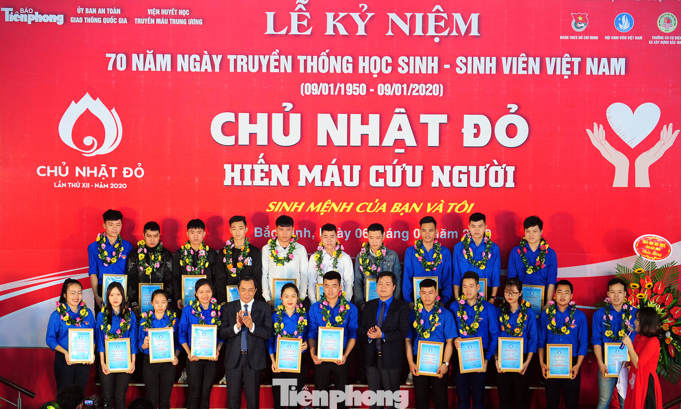 Rộn ràng ngày hội hiến máu Chủ nhật Đỏ tại Bắc Ninh ảnh 5