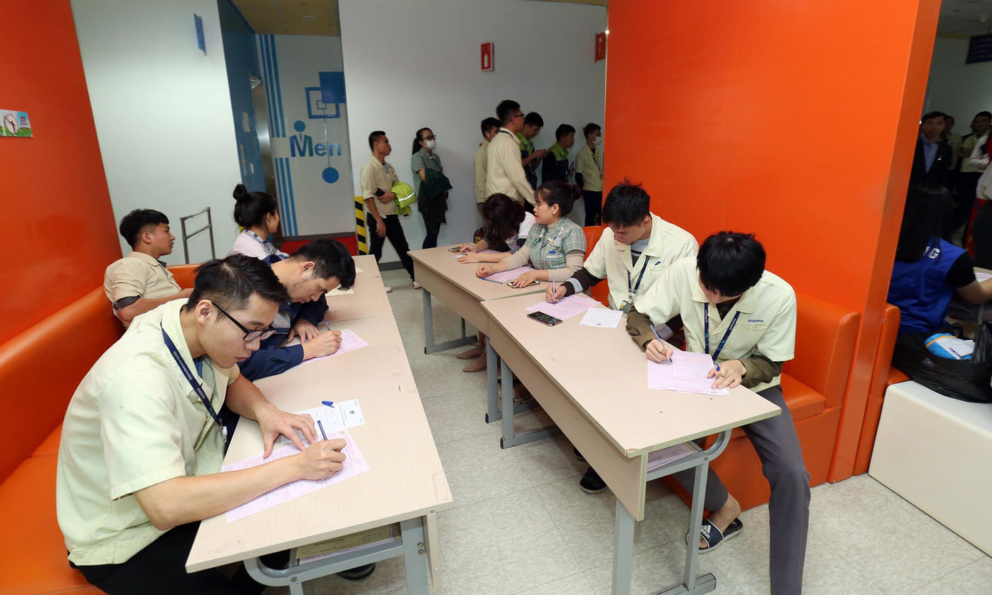 Cán bộ công nhân viên Samsung Thái Nguyên rộn ràng hiến máu Chủ nhật Đỏ ảnh 2