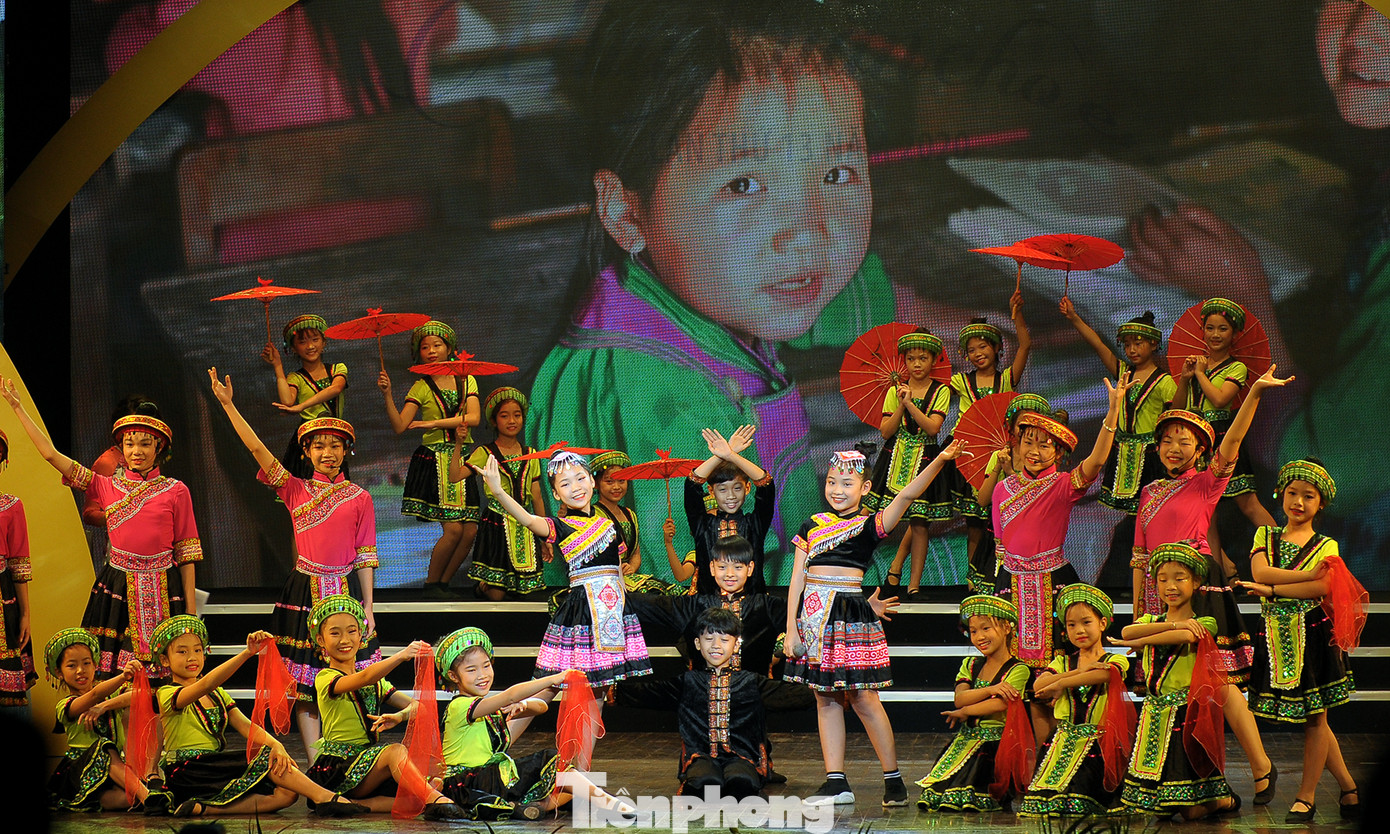 Quỹ bảo trợ trẻ em tiếp nhận hơn 113 tỷ đồng trong đêm 'Mùa xuân cho em' ảnh 6