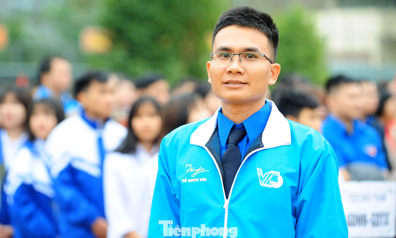 Bác sĩ thực hiện 900 ca mổ nhận giải thưởng Tình nguyện Quốc gia 2019 ảnh 9