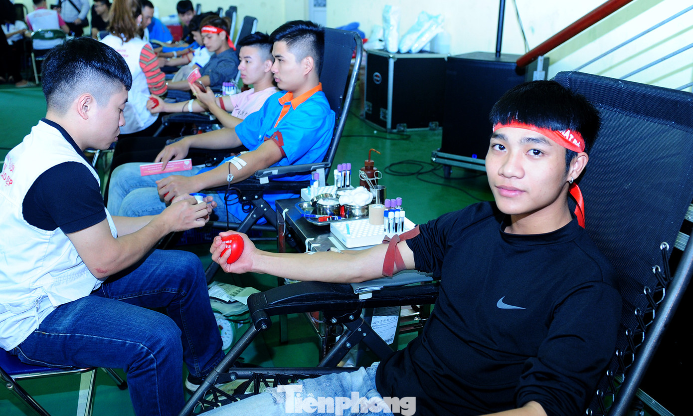 Rộn ràng ngày hội hiến máu Chủ nhật Đỏ tại Bắc Ninh ảnh 11