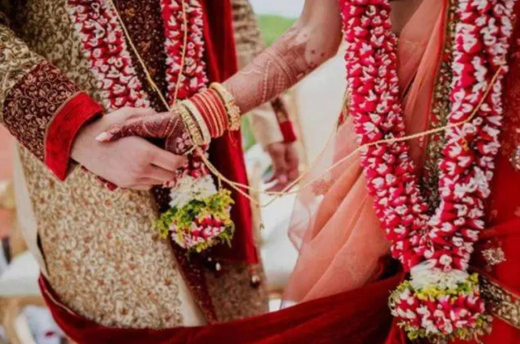 Cô dâu 19 tuổi treo cổ tự tử do bị bố mẹ chồng bạo hành vì không có đủ của hồi môn ảnh 3