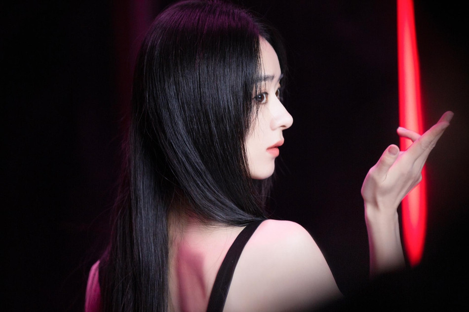 “Nín thở” trước visual mới của Triệu Lệ Dĩnh, nhưng tâm điểm chú ý mới thực sự bất ngờ ảnh 6