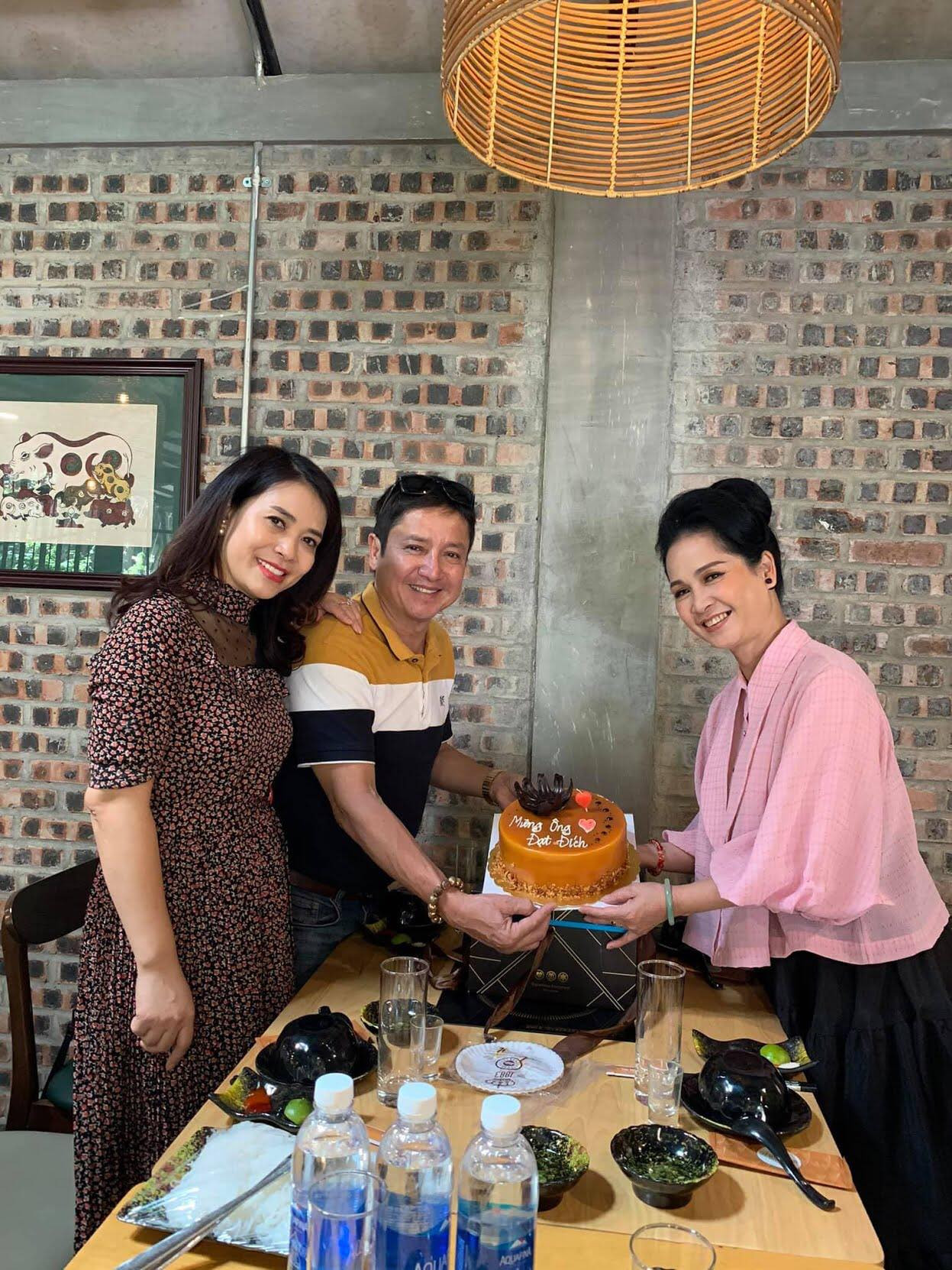 Suboi để tóc lạ tại Chung kết “Rap Việt”; Hà Anh khoe ảnh diện style hip-hop chất lừ ảnh 18