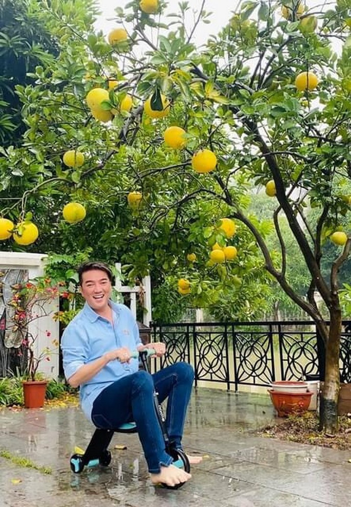 Lan Ngọc khoe ảnh gợi cảm khiến fan “bỏng” mắt; Khánh Vân bị chê già khi diện đầm maxi ảnh 22