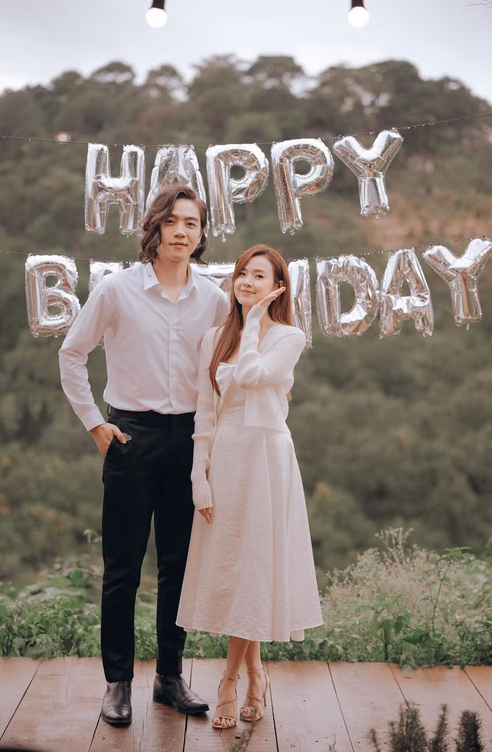 Ngọc Trinh chơi lớn nuôi heo đất bằng vàng; Diện váy đỏ đi tiệc, Bảo Thi vô cùng quyến rũ ảnh 20