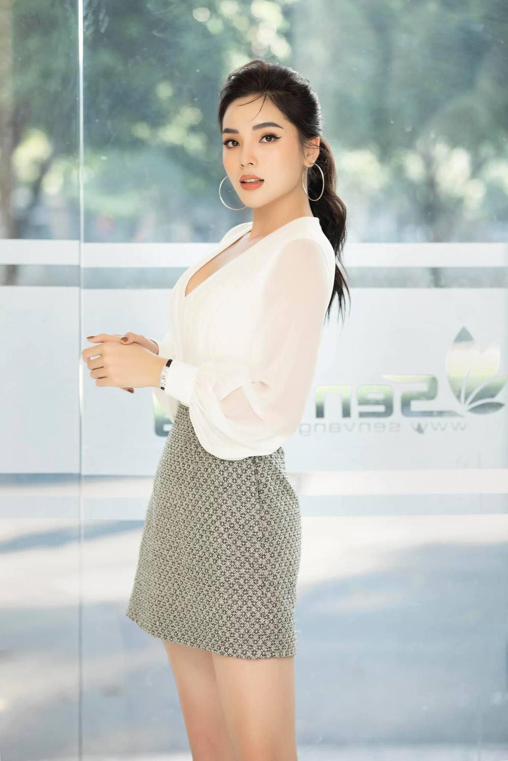 Bị chỉ trích vì không ủng hộ miền Trung, Kỳ Duyên và Ngọc Trinh đáp trả anti fan cực khéo ảnh 16