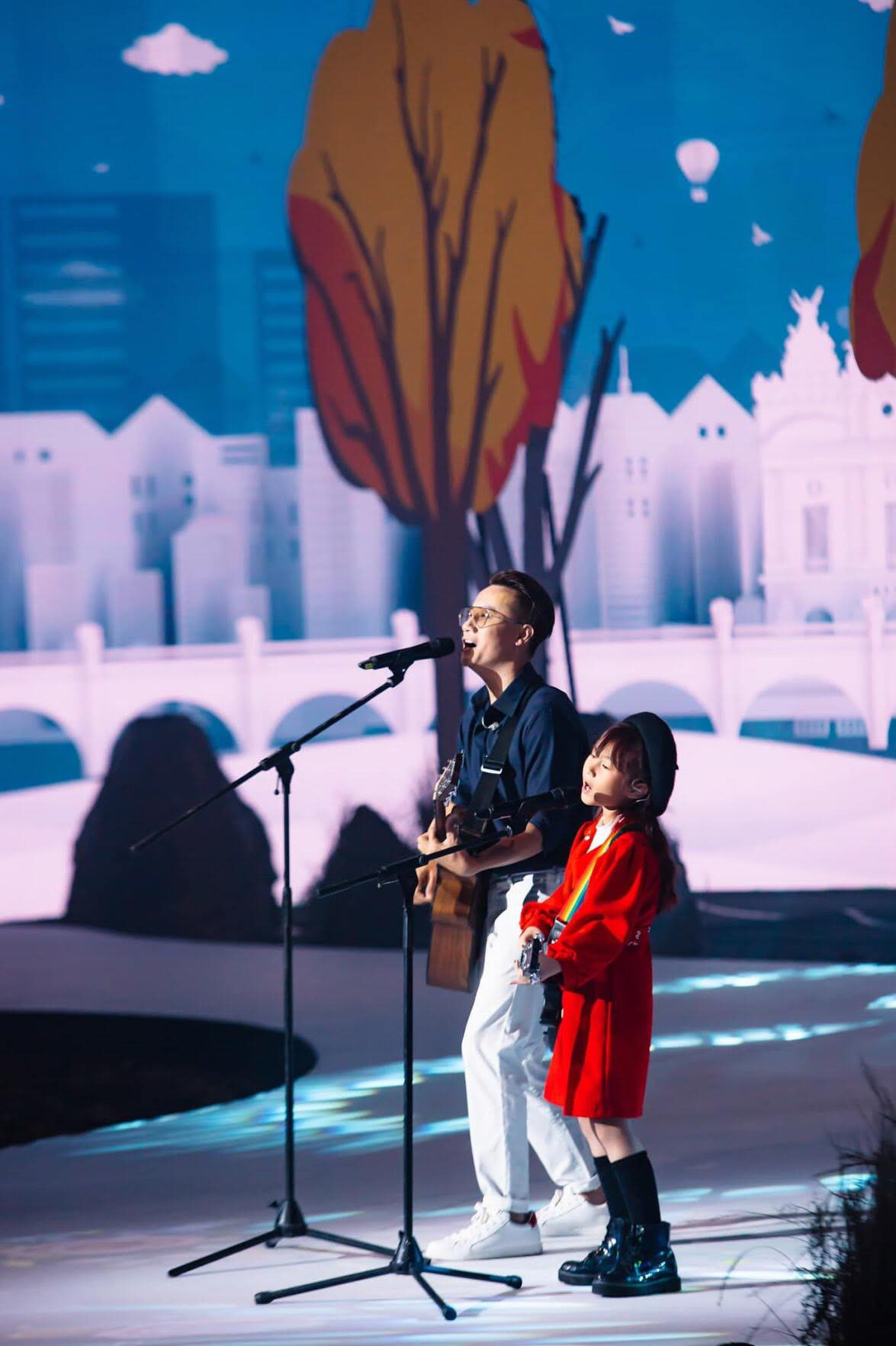 Đông Nhi hào hứng kể về trải nghiệm làm mẹ bỉm sữa; Ngọc Trinh giản dị một cách bất ngờ ảnh 21