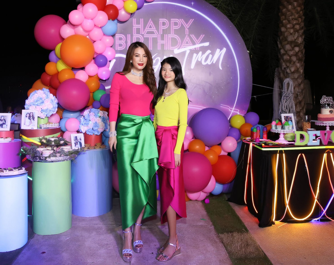 Chi Pu sẽ biểu diễn tại lễ hội âm nhạc quy mô quốc tế; Bùi Anh Tuấn hỏi fan về style mới ảnh 21