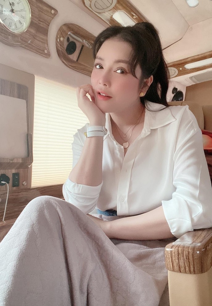 Erik điệu đà với style mới; Bảo Thi tự nhận chiều cao có hạn ảnh 17