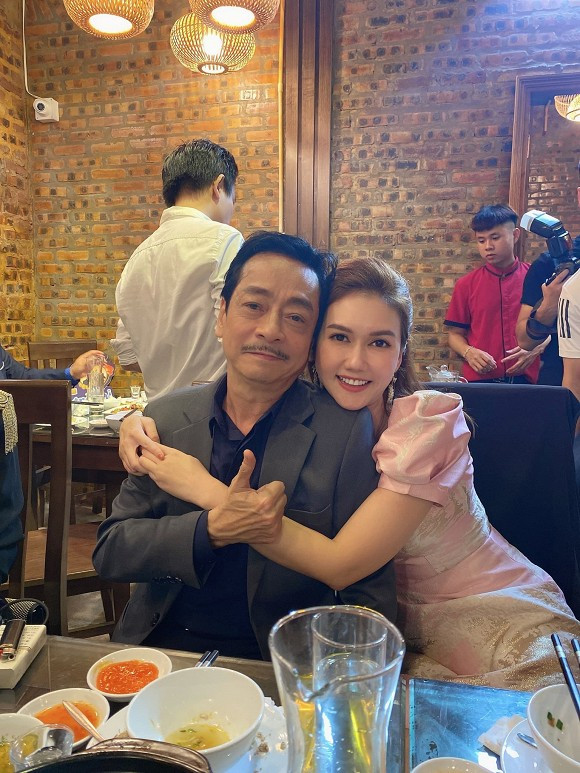 Sao Việt gửi lời chúc mừng tới thầy cô nhân ngày 20/11; Thúy Ngân đăng ảnh “thả thính“ ảnh 21