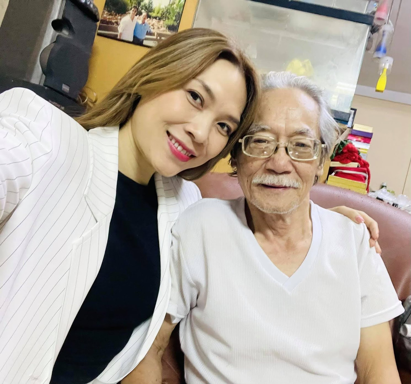 Thuỷ Tiên gửi lời cảm ơn tới những người ủng hộ; Bộ ba HLV Rap Việt đi thư giãn ảnh 11