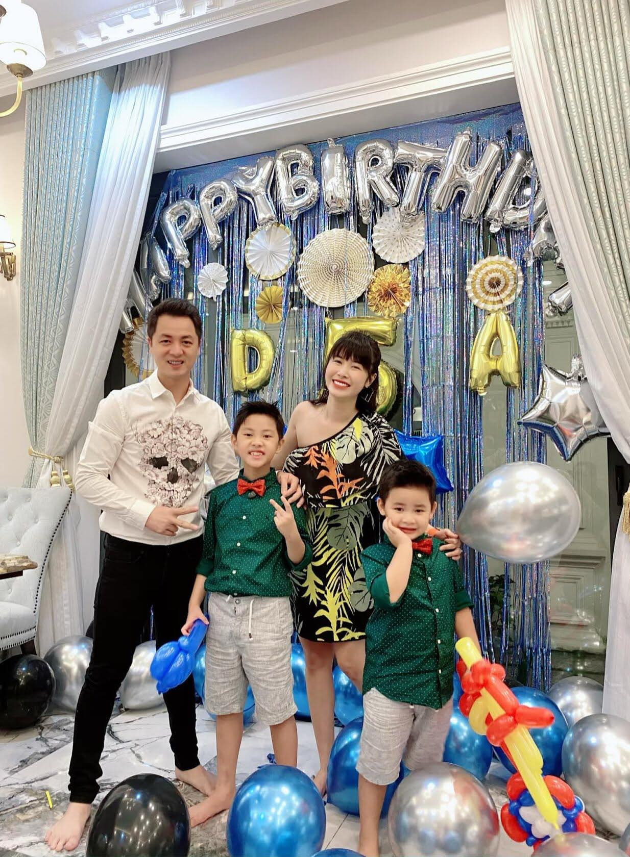 Lâm Vỹ Dạ khoe vai trần gợi cảm; Hậu ly hôn, Phạm Quỳnh Anh ngày càng tăng hạng nhan sắc ảnh 16