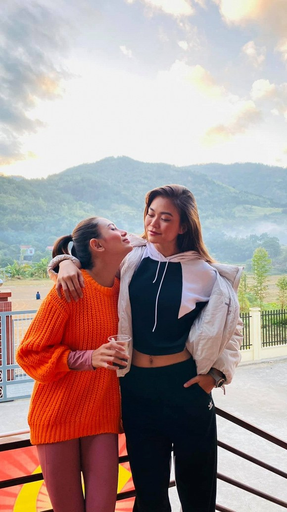 Sao Việt gửi lời chúc mừng tới thầy cô nhân ngày 20/11; Thúy Ngân đăng ảnh “thả thính“ ảnh 1