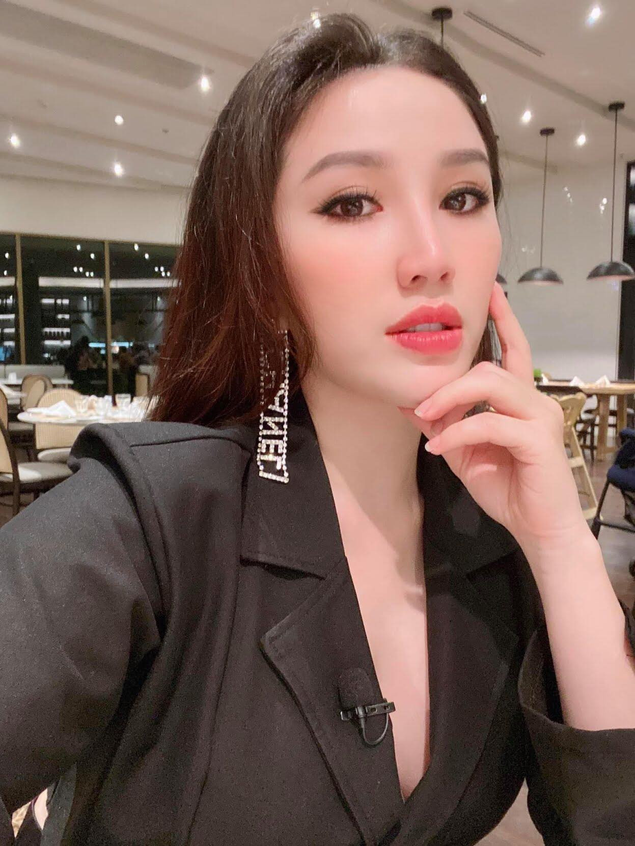 Văn Mai Hương và Thu Thủy lột xác ngoạn mục; Tiến Luật gây quỹ ủng hộ đồng bào miền Trung. ảnh 14