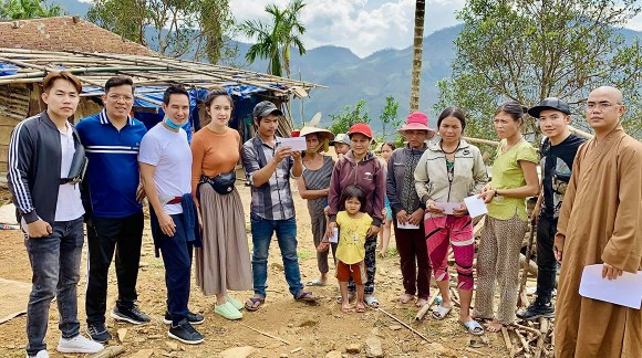 Trang Trần ngày càng nữ tính; Đỗ Mỹ Linh được khen hết lời tại Chung kết Hoa hậu Việt Nam ảnh 18