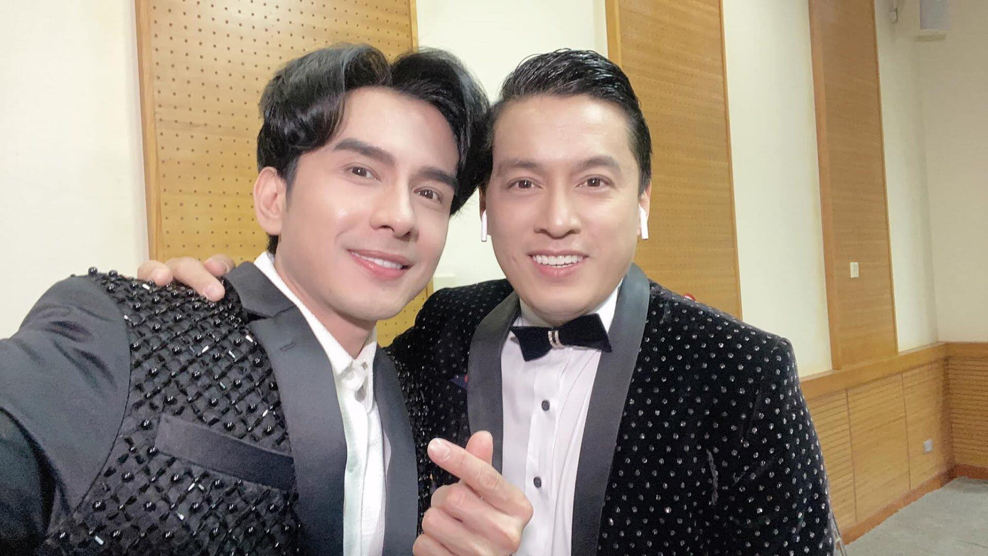 Mạc Văn Khoa chính thức lên chức bố; vợ chồng Trường Giang hóa ông bà Mười Khó cực yêu ảnh 26