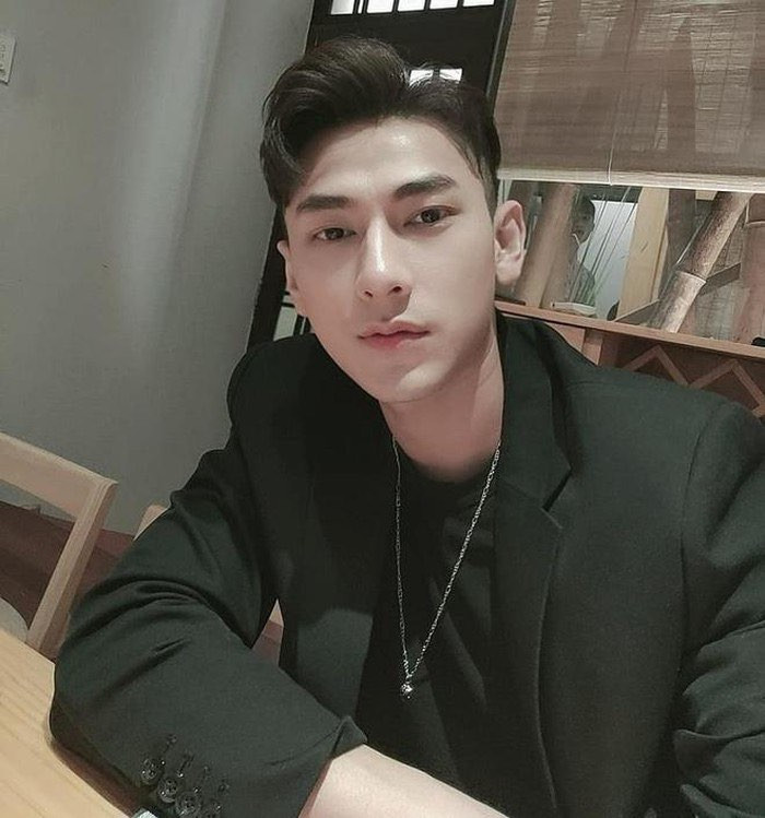 Hoàng Yến Chibi ngày càng trẻ trung; Hoàng Oanh khoe hình con trai lai Tây cực đáng yêu ảnh 11