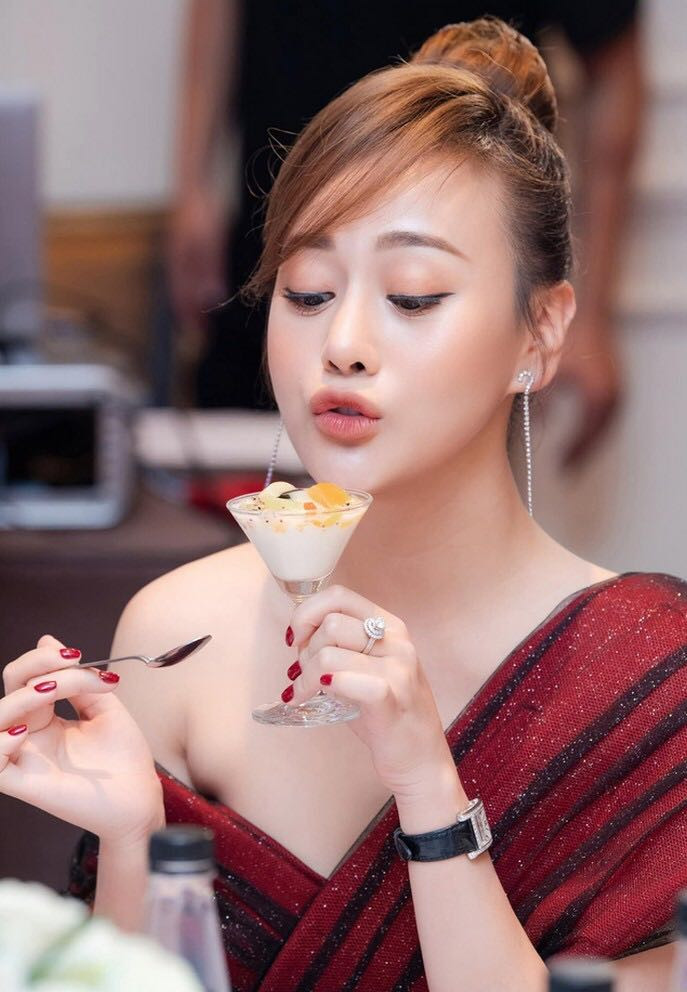 Giữa tâm bão anti-fan Lâm Vỹ Dạ vẫn khoe loạt ảnh đi làm kết hợp du lịch ở Sapa ảnh 17