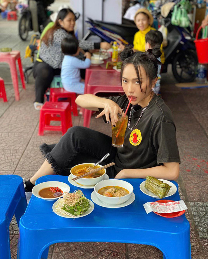 Hay tin sản phụ bị lũ cuốn trôi, Trấn Thành quyên góp ngay 300 triệu đồng ảnh 22