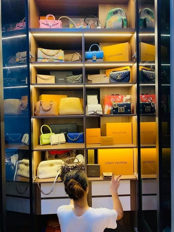 Lâm Vỹ Dạ vui vẻ, lạc quan giữa cơn bão anti-fan ảnh 16