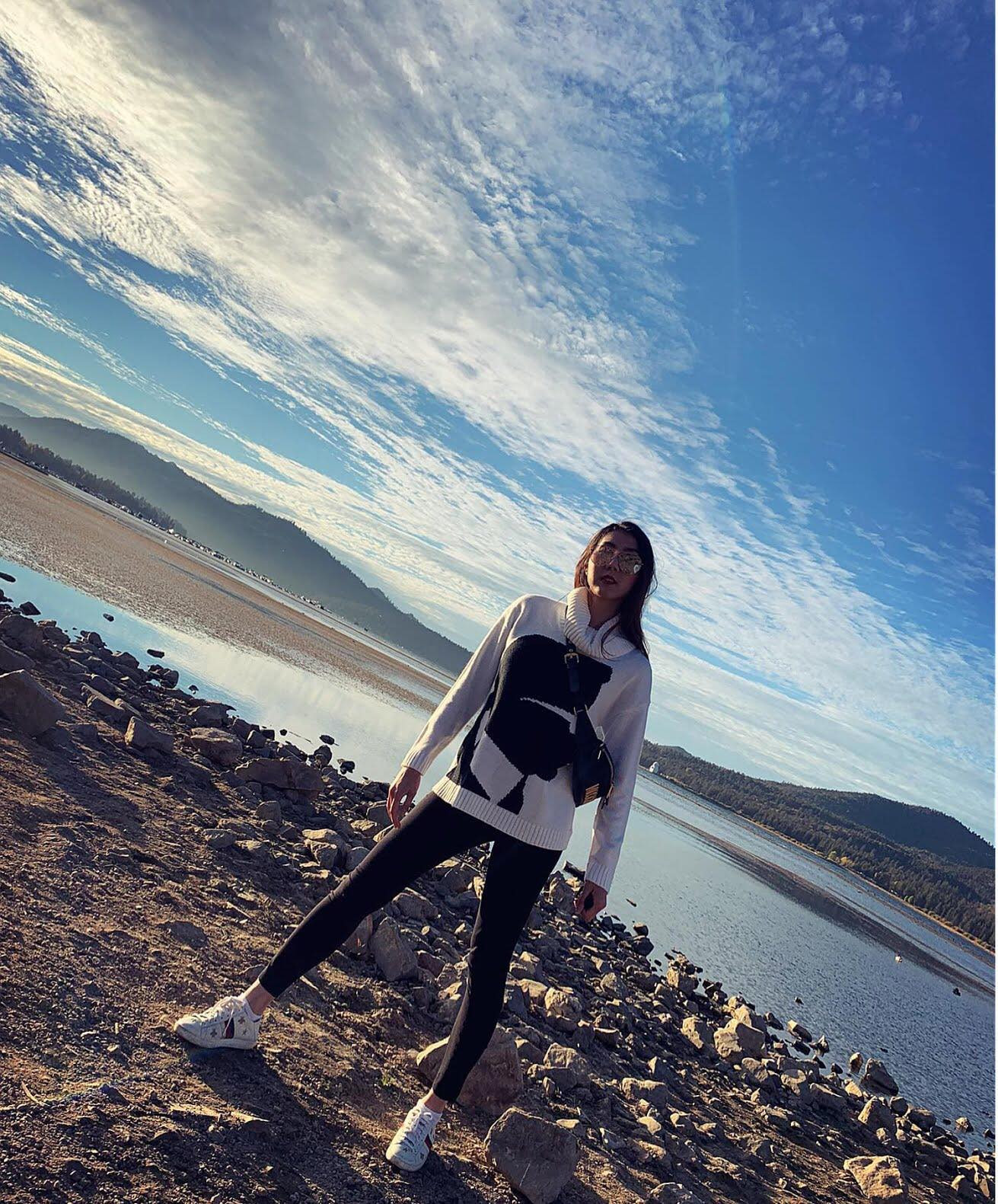 Lưu Hương Giang khoe ảnh “hậu dao kéo”; Đông Nhi “pose hình” ngay sau sinh bé Winnie ảnh 16