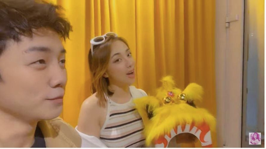 Ngọc Trinh hóa “nàng thơ” trong bộ ảnh mới; Khánh Vân diện đồ thể thao năng động cực chất ảnh 4