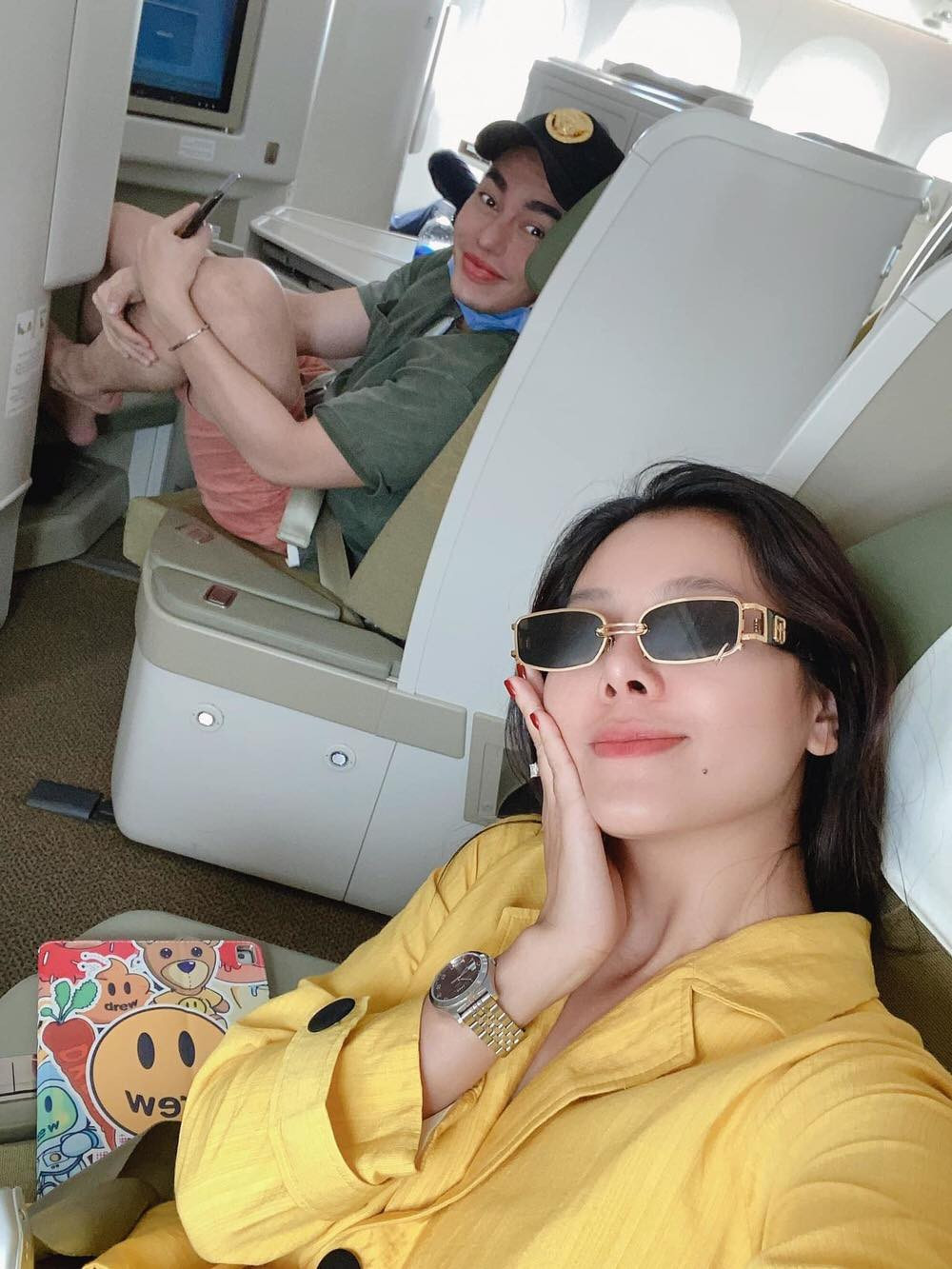 Văn Mai Hương và Thu Thủy lột xác ngoạn mục; Tiến Luật gây quỹ ủng hộ đồng bào miền Trung. ảnh 24