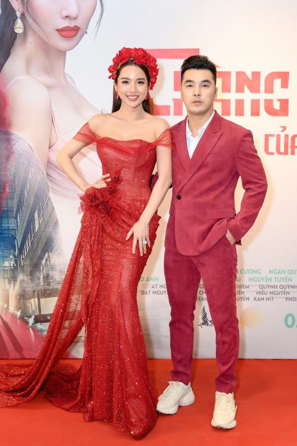 Thủy Tiên trở về Sài Gòn sau 15 ngày đi cứu trợ; Ninh Dương Lan Ngọc trấn an fan ảnh 10