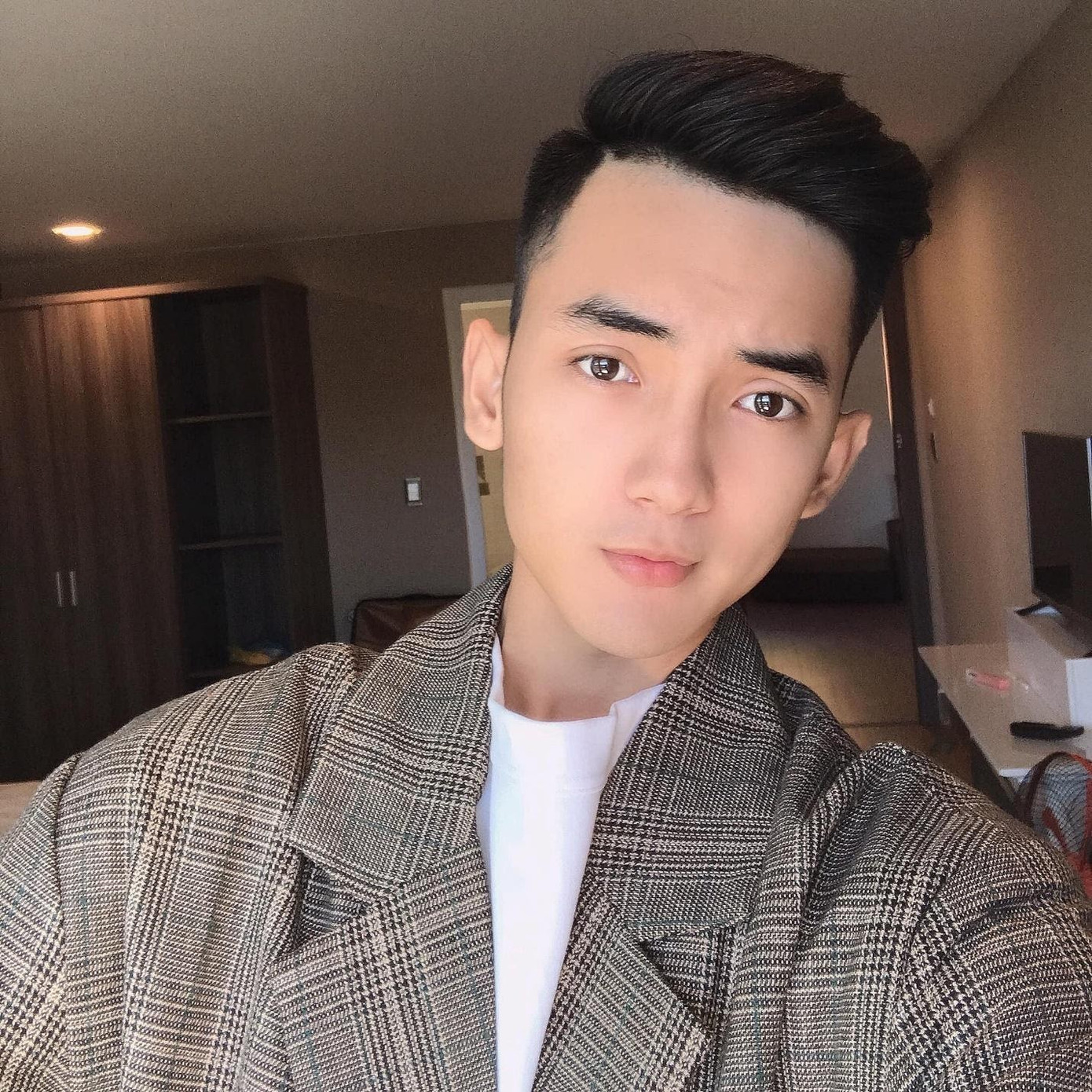 Hot boy Kiên Giang với ước mơ trở thành tiếp viên hàng không ảnh 1