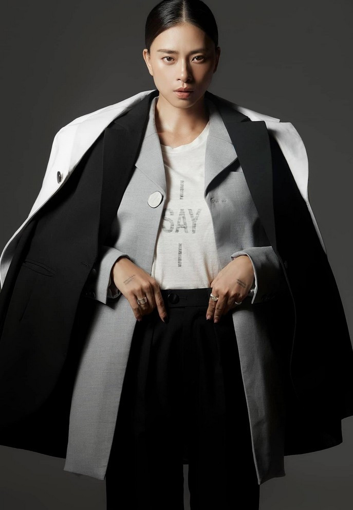 Vợ chồng Trấn Thành khoe ảnh đi du lịch cực tình tứ; Đan Lê đẹp tựa “nàng thơ“ ảnh 10