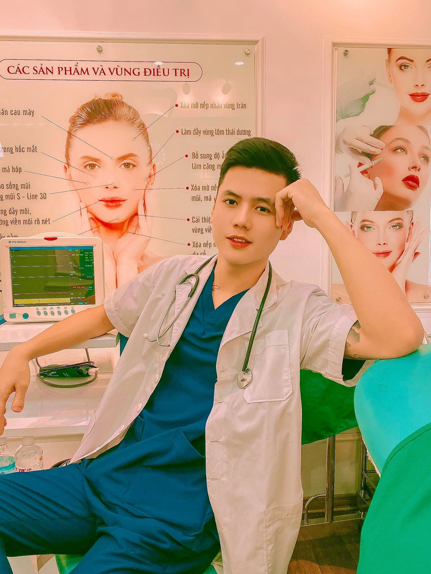 Chàng trai gây “sốt” khi đi thiện nguyện miền Trung: “Đã đẹp trai lại còn nhân ái“ ảnh 3