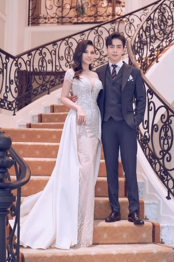 Văn Mai Hương và Thu Thủy lột xác ngoạn mục; Tiến Luật gây quỹ ủng hộ đồng bào miền Trung. ảnh 26