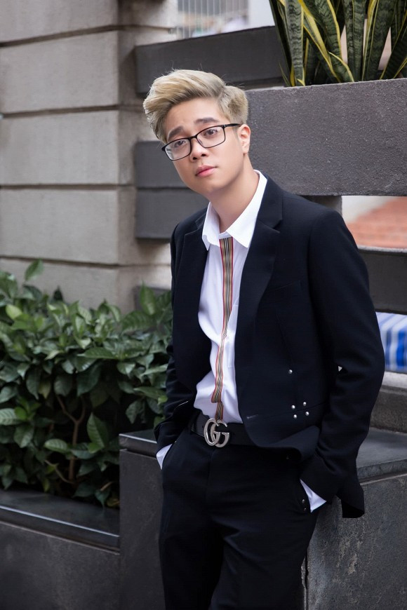 Chi Pu sẽ biểu diễn tại lễ hội âm nhạc quy mô quốc tế; Bùi Anh Tuấn hỏi fan về style mới ảnh 1