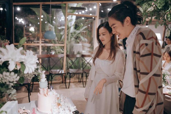 Lâm Vỹ Dạ khoe vai trần gợi cảm; Hậu ly hôn, Phạm Quỳnh Anh ngày càng tăng hạng nhan sắc ảnh 27