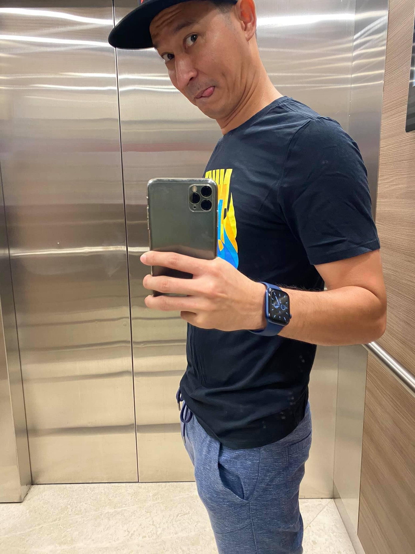 Trấn Thành mà phải đi bán nước hoa 99K? ảnh 16