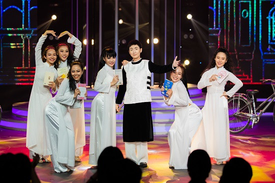 Trang Trần ngày càng nữ tính; Đỗ Mỹ Linh được khen hết lời tại Chung kết Hoa hậu Việt Nam ảnh 9