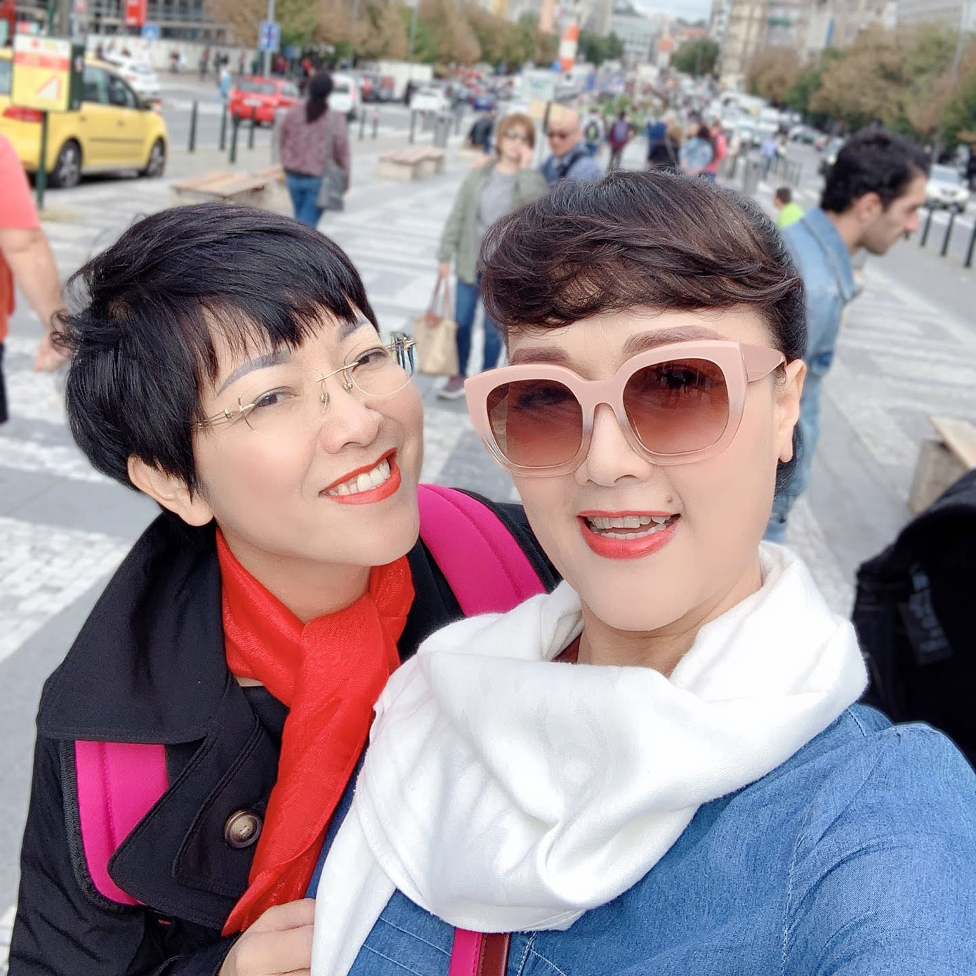 Thuỷ Tiên gửi lời cảm ơn tới những người ủng hộ; Bộ ba HLV Rap Việt đi thư giãn ảnh 10