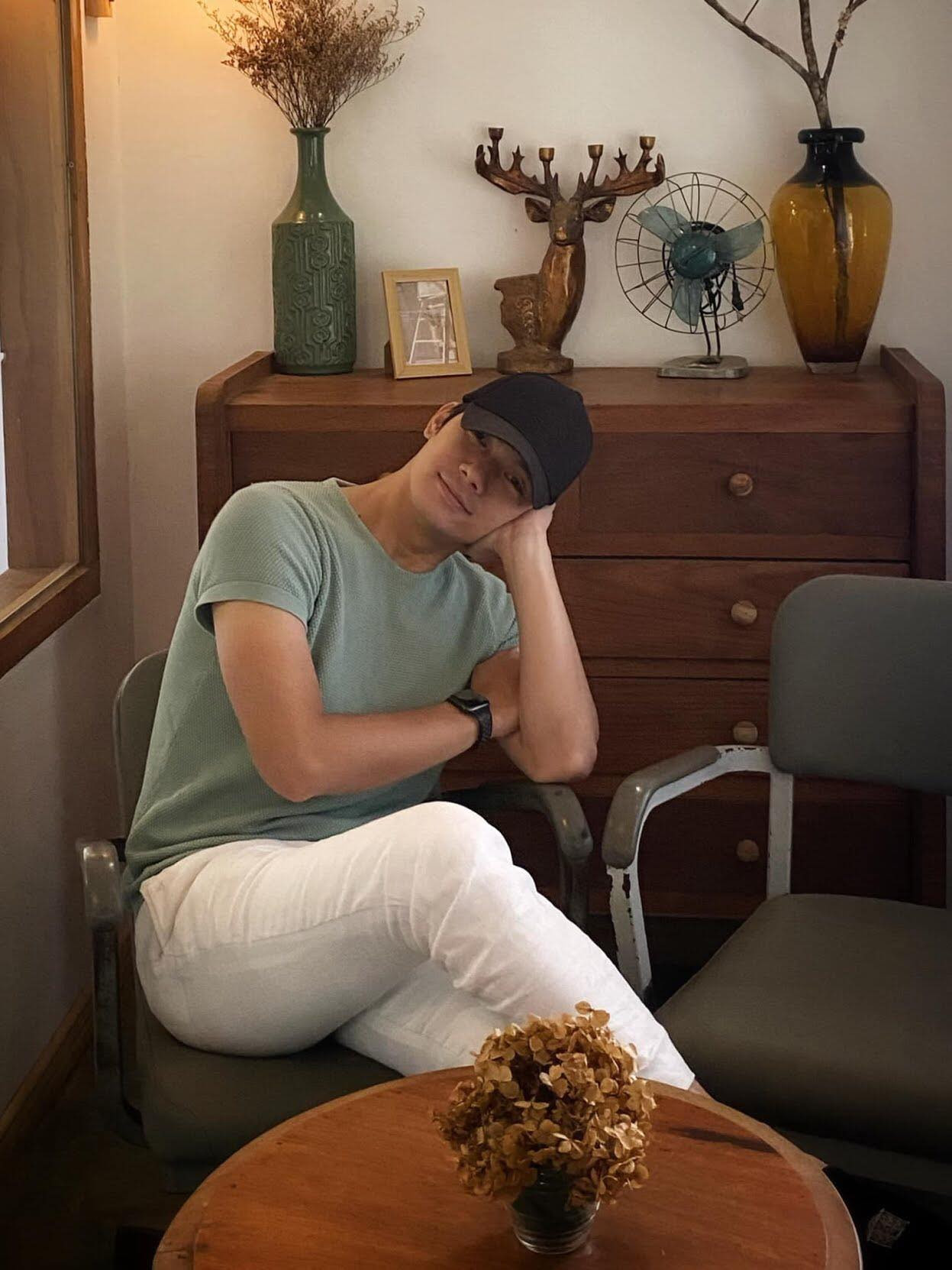 Đông Nhi được chồng bất ngờ tặng quà sau sinh; Lưu Hương Giang sang chảnh dù mấp mé 40 ảnh 12