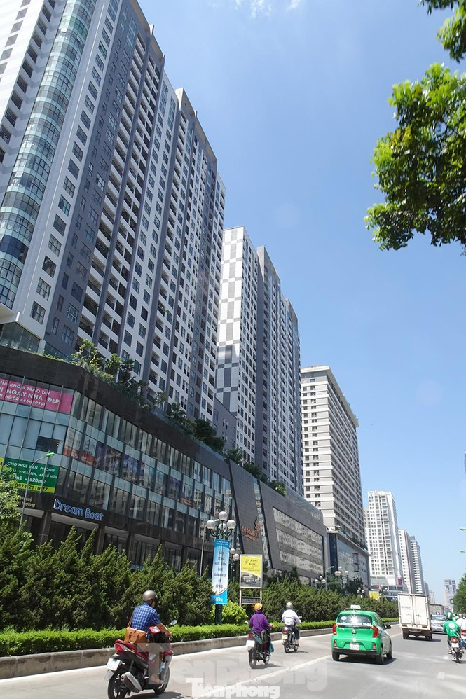 Cận cảnh tuyến đường 2km cao ốc bủa vây bị thanh tra về quy hoạch ảnh 7