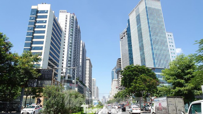 Cận cảnh tuyến đường 2km cao ốc bủa vây bị thanh tra về quy hoạch ảnh 4