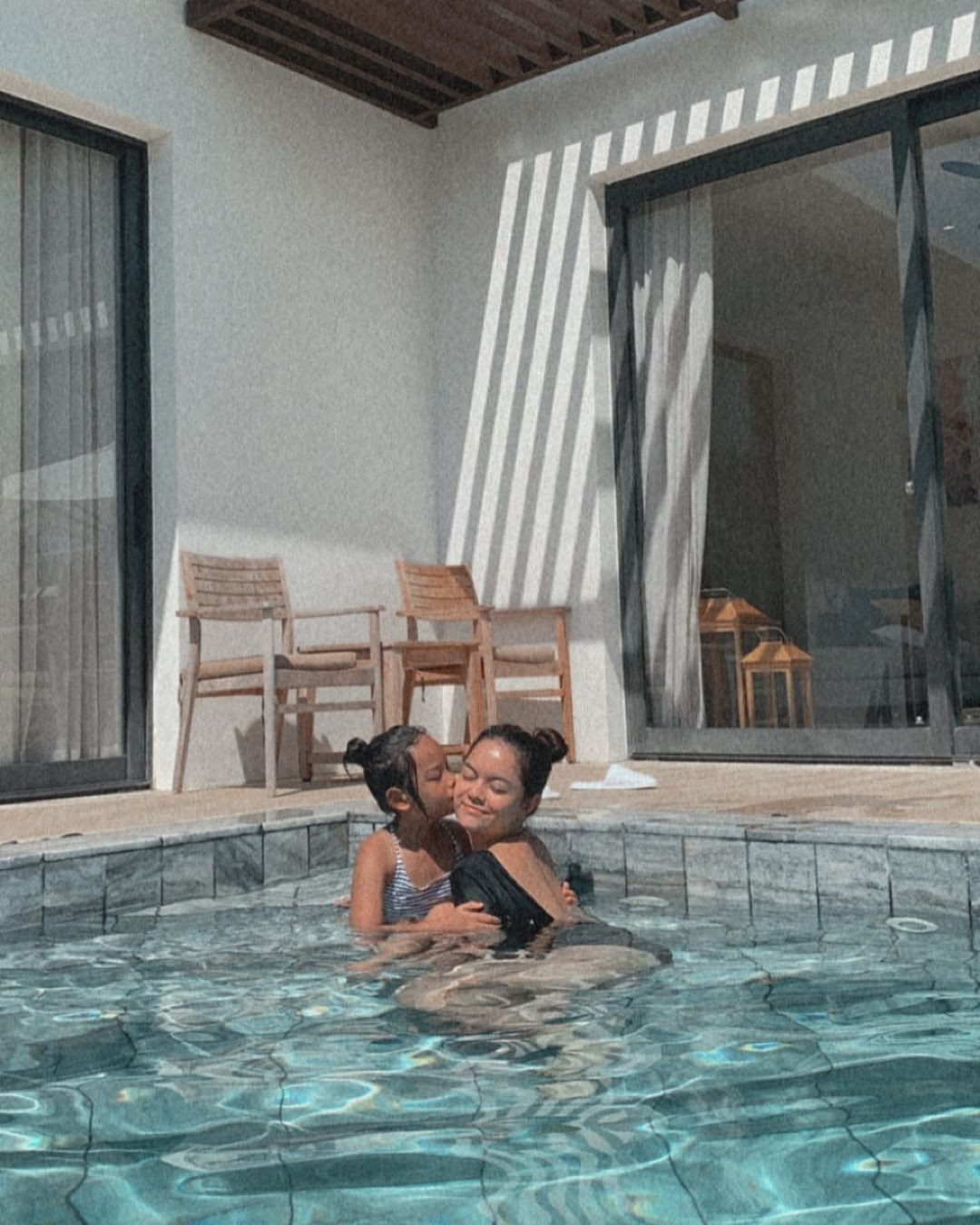 Loạt mỹ nhân Việt tung ảnh bikini ‘bỏng mắt’ sau Tết ảnh 3