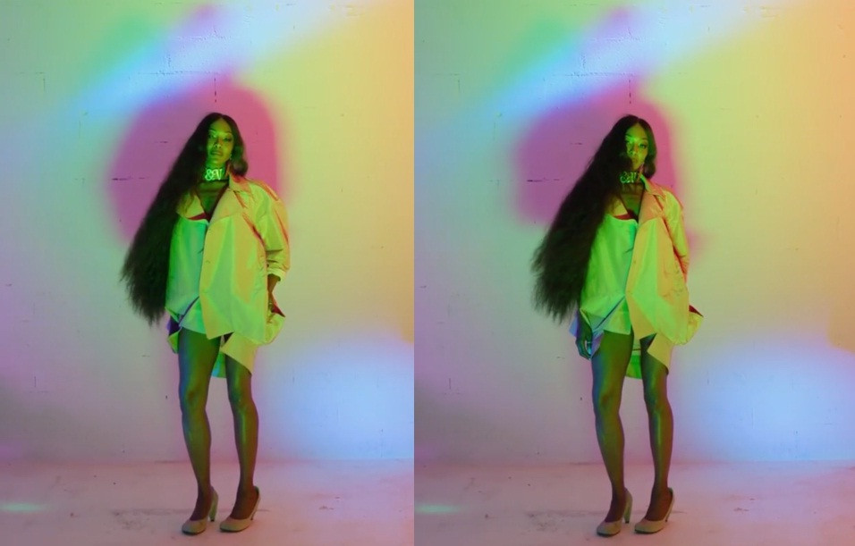 ‘Báo đen’ Naomi Campbell tung ảnh khoả thân 'bỏng rẫy' ở tuổi 50 ảnh 2