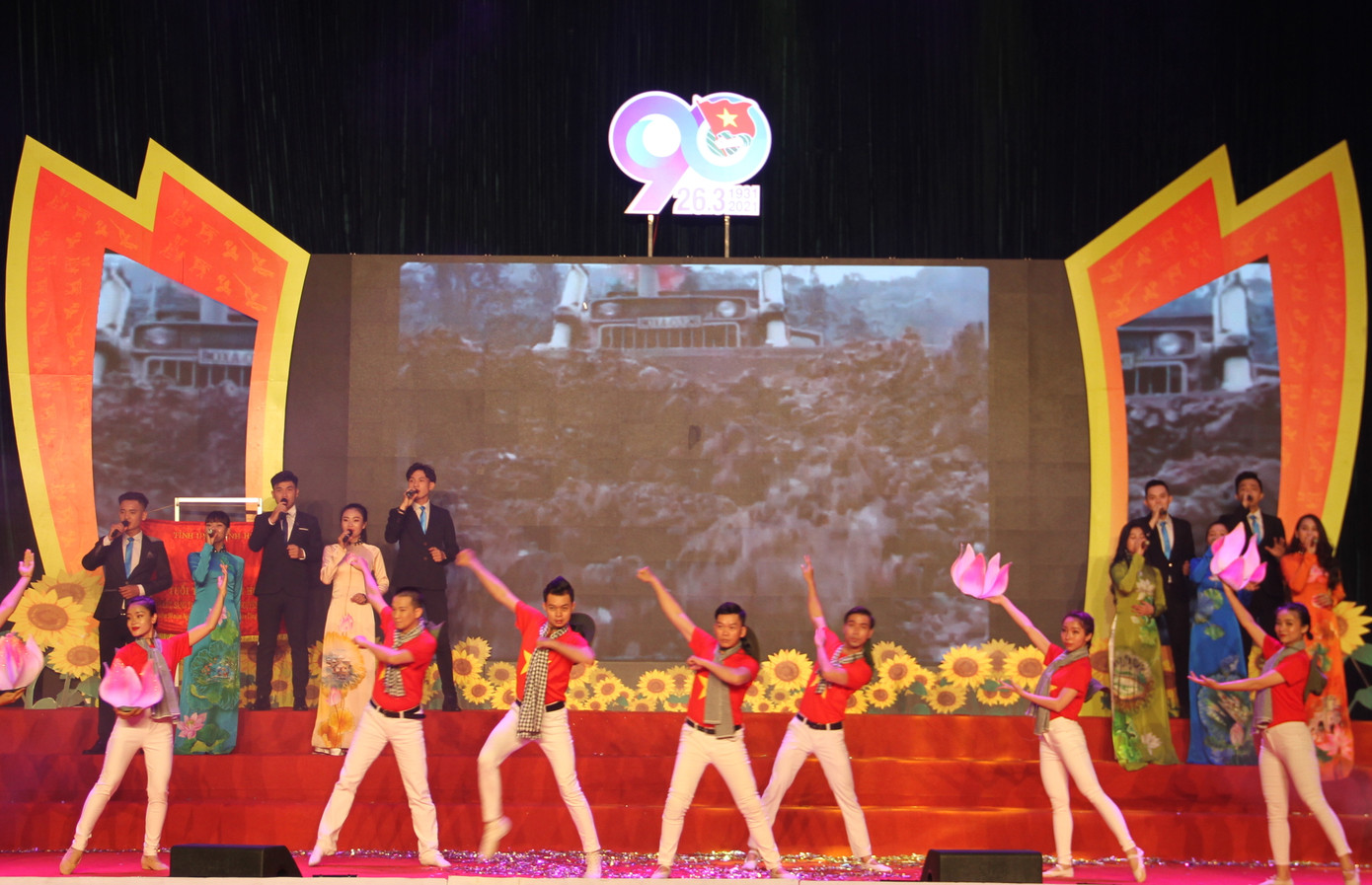 Tỉnh đoàn Bình Định tuyên dương 90 gương cán bộ, Đoàn viên tiêu biểu ảnh 8