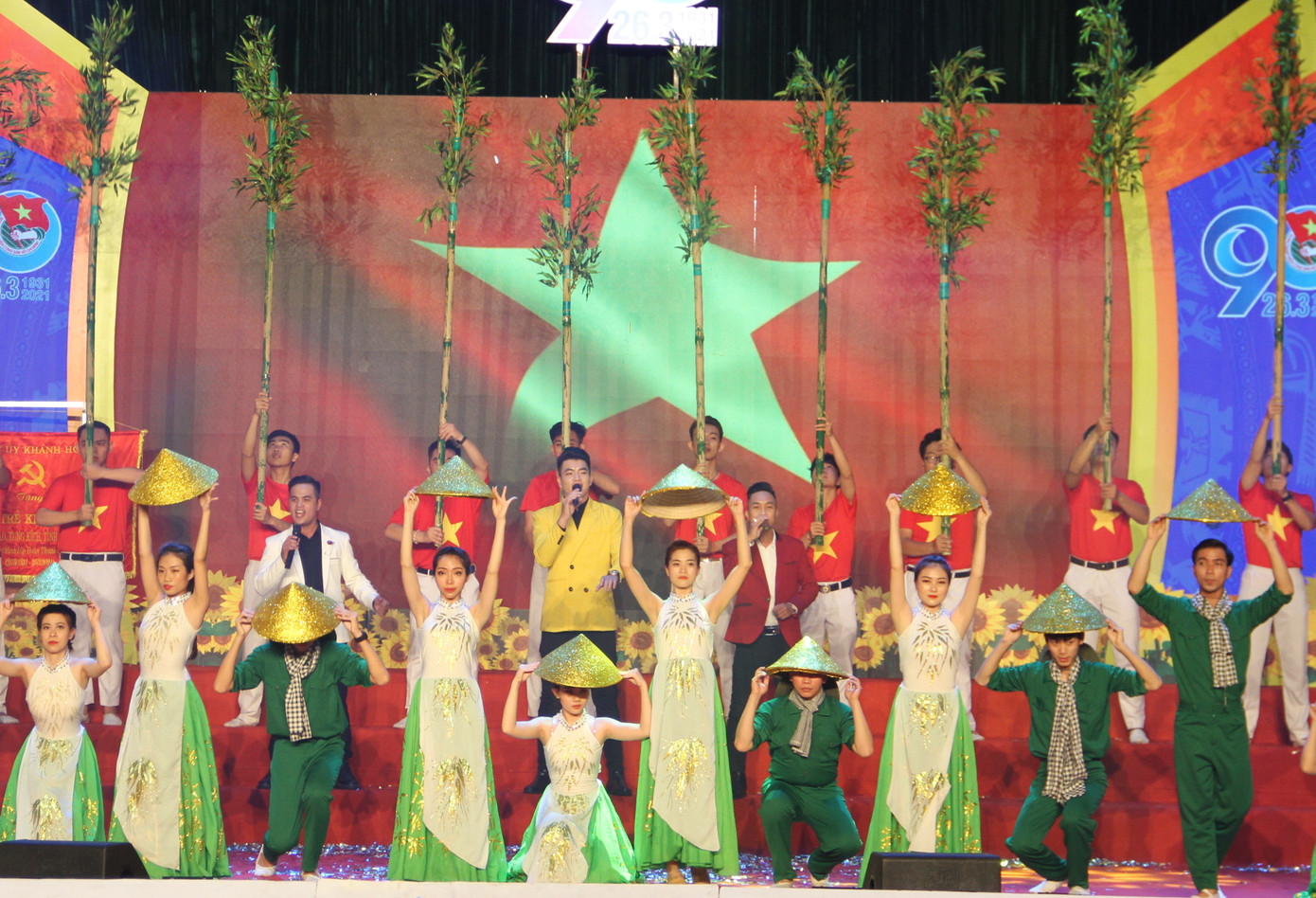 Tỉnh đoàn Bình Định tuyên dương 90 gương cán bộ, Đoàn viên tiêu biểu ảnh 7