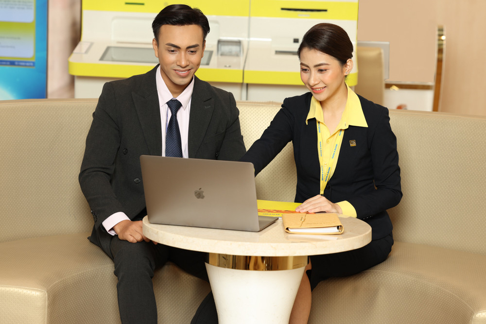 Dịch vụ xuất sắc – Đòn bẩy giúp ngân hàng phát triển bền vững ảnh 1