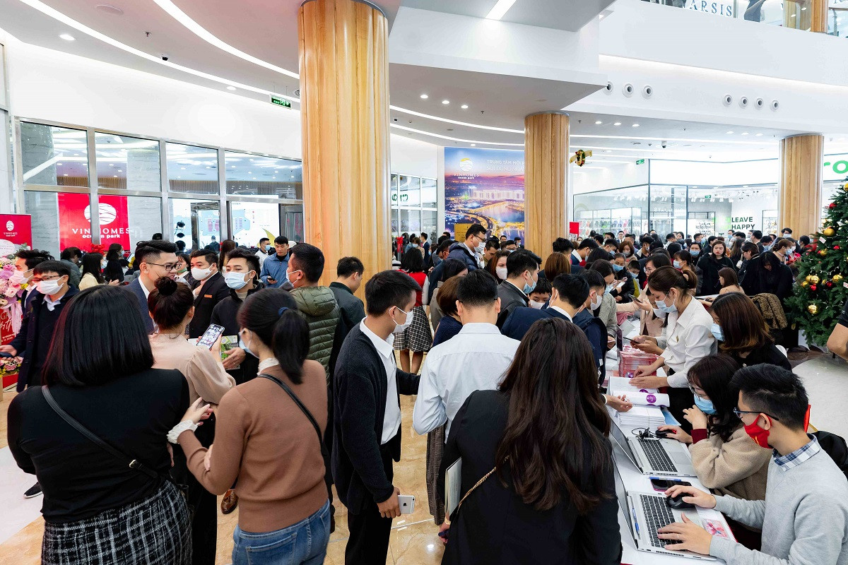 Hàng nghìn khách hàng háo hức tham quan căn hộ mẫu dòng Ruby của Vinhomes lần đầu ra mắt ảnh 1