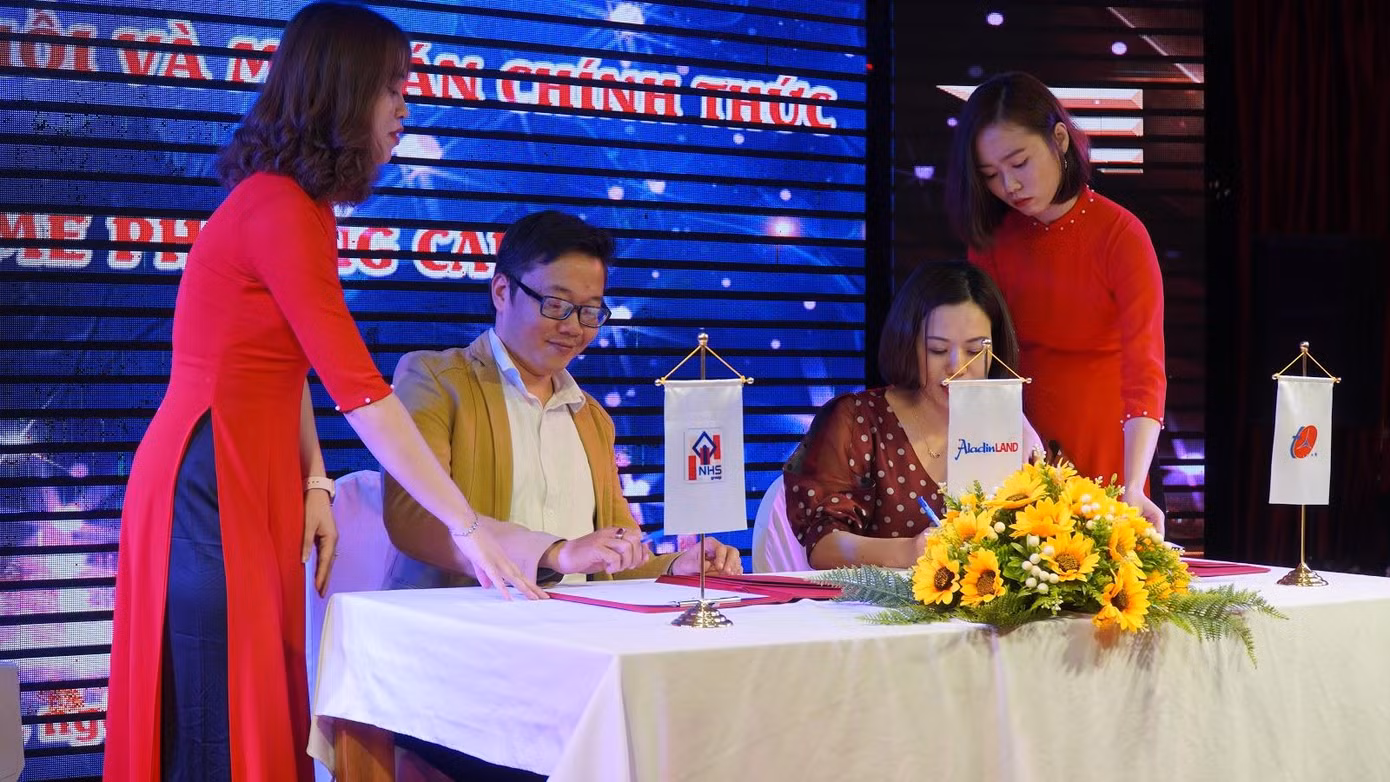 Hàng trăm khách hàng tham dự Lễ ký kết phân phối, mở bán dự án NTHome Phương Canh ảnh 1